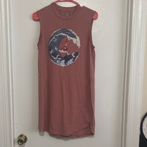 Sleeveless ponyo Graphic Dress in Mauve